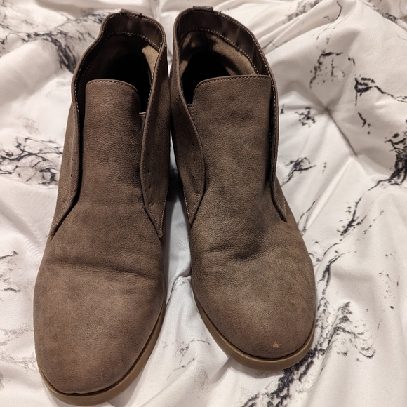 Brown booties - Picture 4 of 5